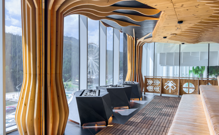 Hospitality & Beyond: The Experience Makers