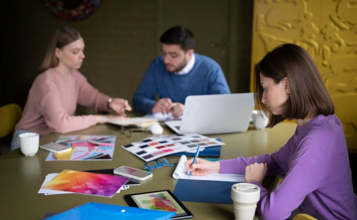 Grab the opportunity to achieve digital mastery through online graphic design courses