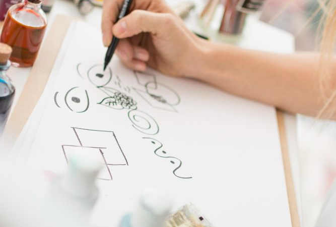 Relationship between art and design